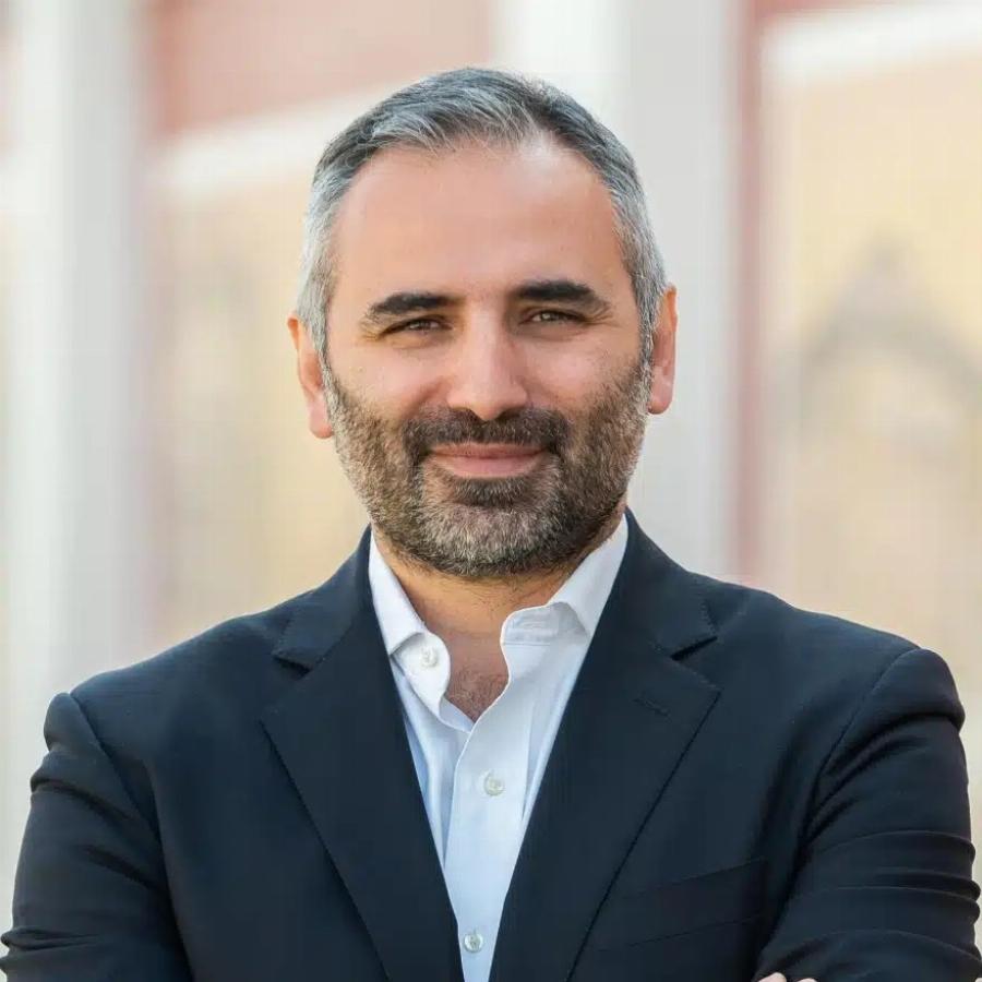 Auτn είναι η εκπρόσωπος Τύπου στην ΕΛ.Α.Σ. του Τσίπρα – Ποιοι στελεχώνουν το επικοινωνιακό επιτελείο
