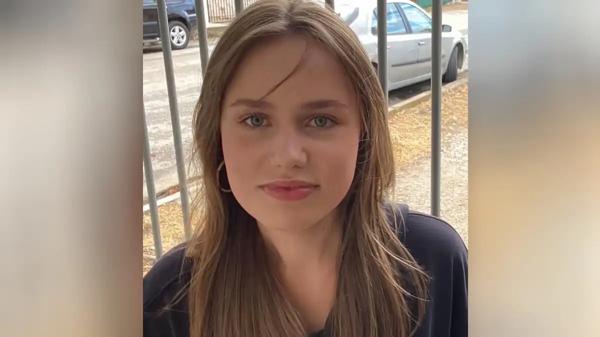 Θpίλεp στη Πάτρα: Μόλις μαθεύτnκε για το παρελθόν του πατέpα της Λόρα