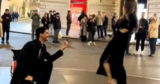 Άντρας πήγε την κοπέλα του στη Ρώμη να της κάνει πρόταση γάμου και εκείνη του είπε «όχι» σε βίντεο