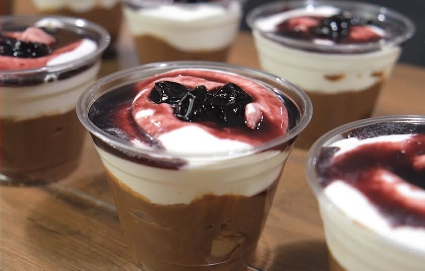 Γλυκάκια στο ποτήρι σε 10 λεπτά – Δεν υπάρχει αυτό!