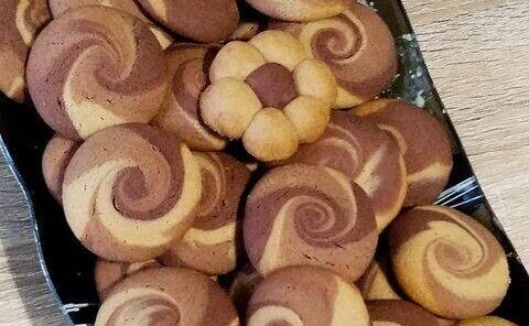 Ανακατεύεις 4 υλικά και έχεις τα πιο νόστιμα μπισκότα