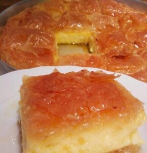 Το πιο τραγανό γαλακτομπούρεκο που θα φτιάξεις – Με κρέμα βελούδο και φύλλο που κάνει «κριτς»!