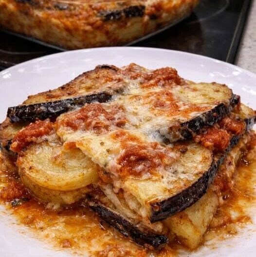 Ο μουσακάς της τεμπέλας με πατάτες και μελιτζάνες – Εύκολη συνταγή βήμα-βήμα