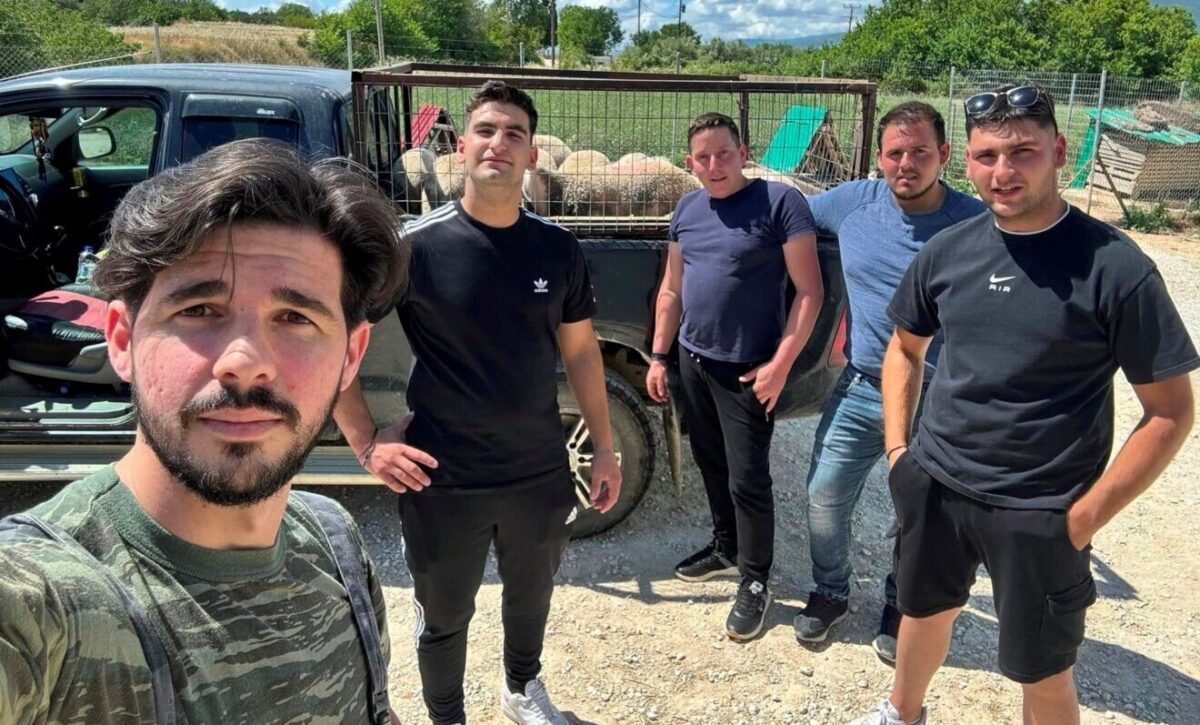 Το πρωί δάσκαλος, το απόγευμα.. κτηνοτρόφος στη φάρμα του που είναι πρότυπο για την Ελλάδα