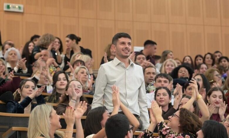 Ο Κωνσταντίνος–Εφραίμ Τσαγκατάκης είναι ο πρώτος απόφοιτος του ΕΛΜΕΠΑ με ολική απώλεια όρασης