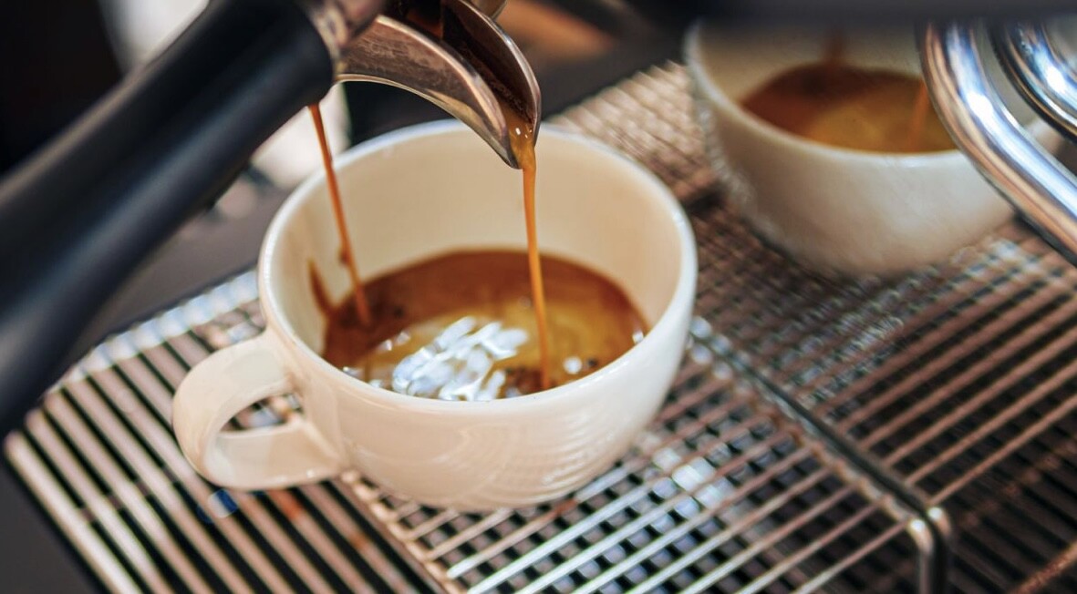 Οι γιατροί αποκαλύπτουν ότι η κατανάλωση καφέ κάθε πρωί προκαλεί…