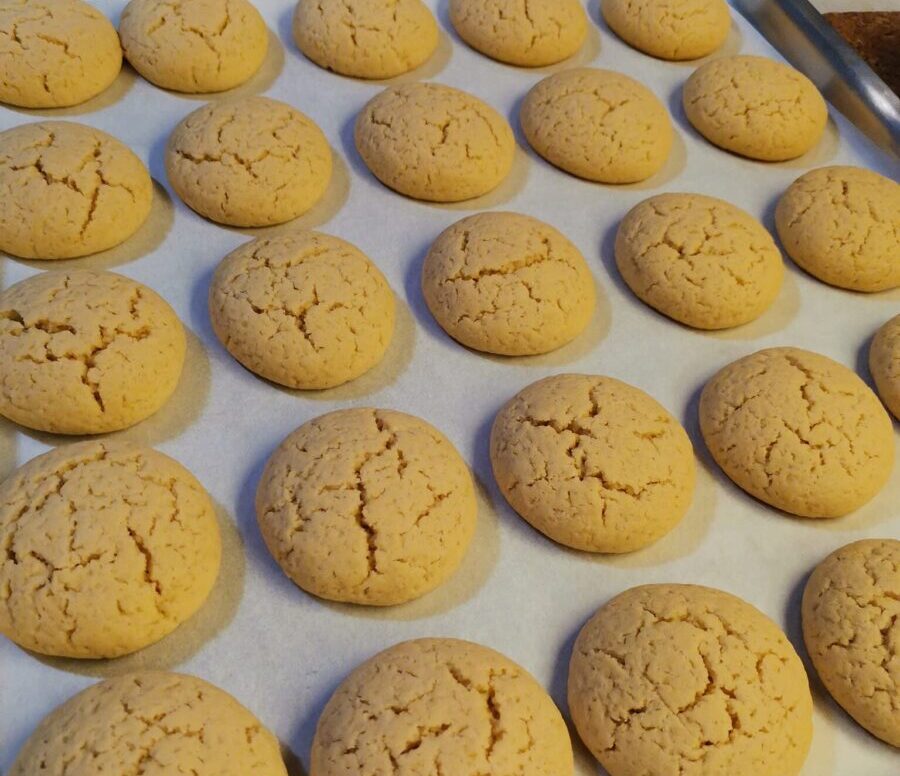 Μπισκότα λεμονιού που μοσχοβολούν – Πανεύκολα με λίγα υλικά