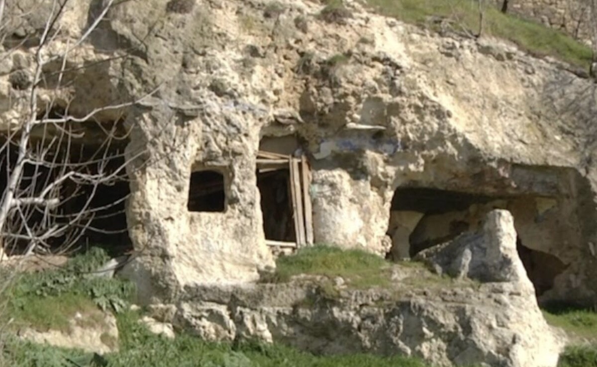 Διδυμότειχο: Πέντε οικογένειες ζουν μέσα σε σπηλιές ‑ Κατοικούν εκεί για πάνω από 20 χρόνια