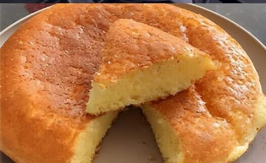 Αφράτο κέικ στο τηγάνι χωρίς φούρνο – Έτοιμο σε 25 λεπτά