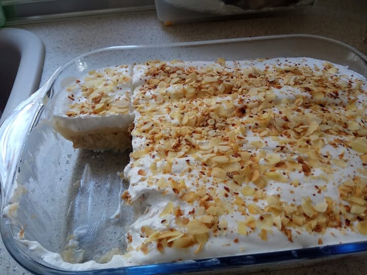 Εκμέκ με τσουρέκι: Εύκολη συνταγή για τα πασχαλινά περισσεύματα