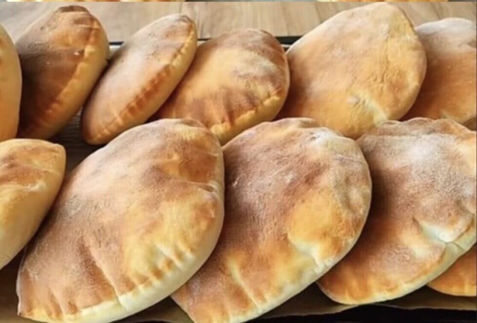 Έτοιμα σε 10 λεπτά! Τα πιο αφράτα ψωμάκια φούρνου που θα φτιάχνεις κάθε μέρα