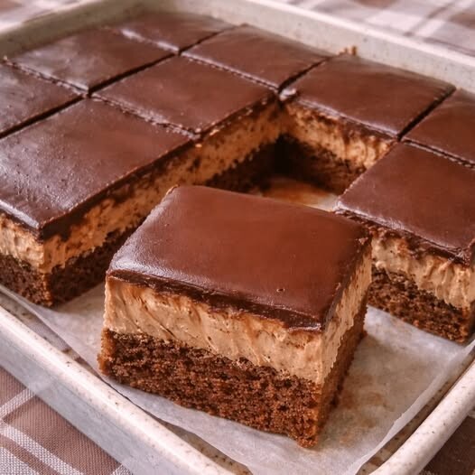 Σοκολατένιο γλυκό με Nutella σε στρώσεις – Εντυπωσιακή συνταγή