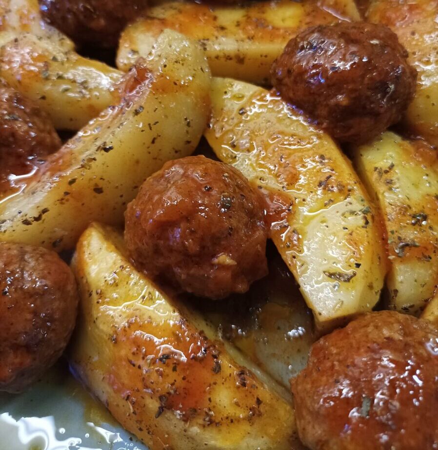 Το μυστικό για τα πιο ζουμερά κεφτεδάκια φούρνου που έχετε δοκιμάσει ποτέ!