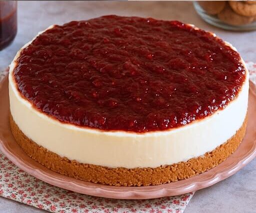 Cheesecake χωρίς ψήσιμο και χωρίς γλουτένη – Με μαρμελάδα από πάνω