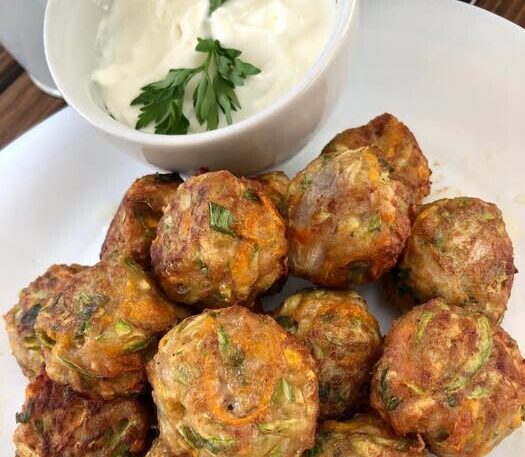 Κεφτέδες λαχανικών με κολοκυθάκι και καρότο – Η εύκολη συνταγή που πετυχαίνει πάντα