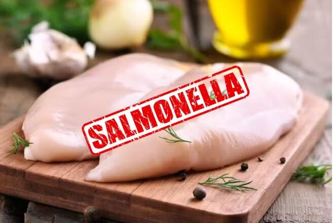 Χλώμιασαν οι καταναλωτές: Σαλμονέλα σε εισαγόμενο κοτόπουλο στην ελληνική αγορά
