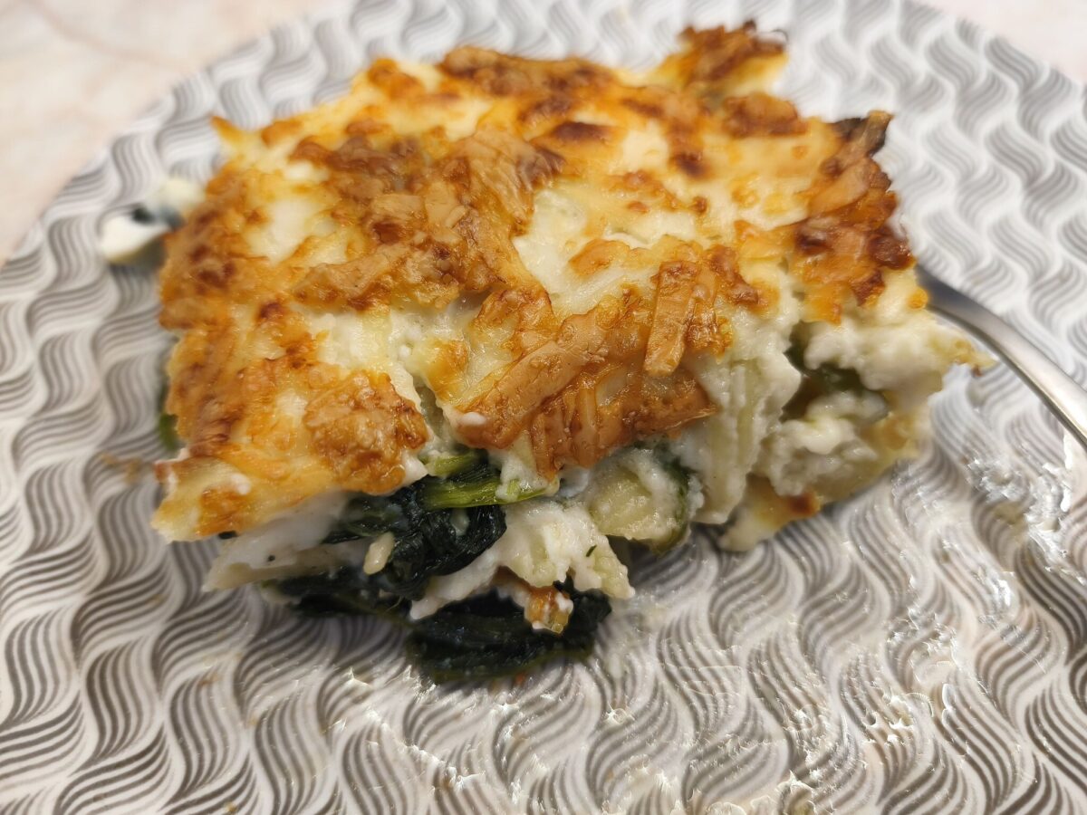 Ζυμαρικά φούρνου με σπανάκι που λιώνουν στο στόμα