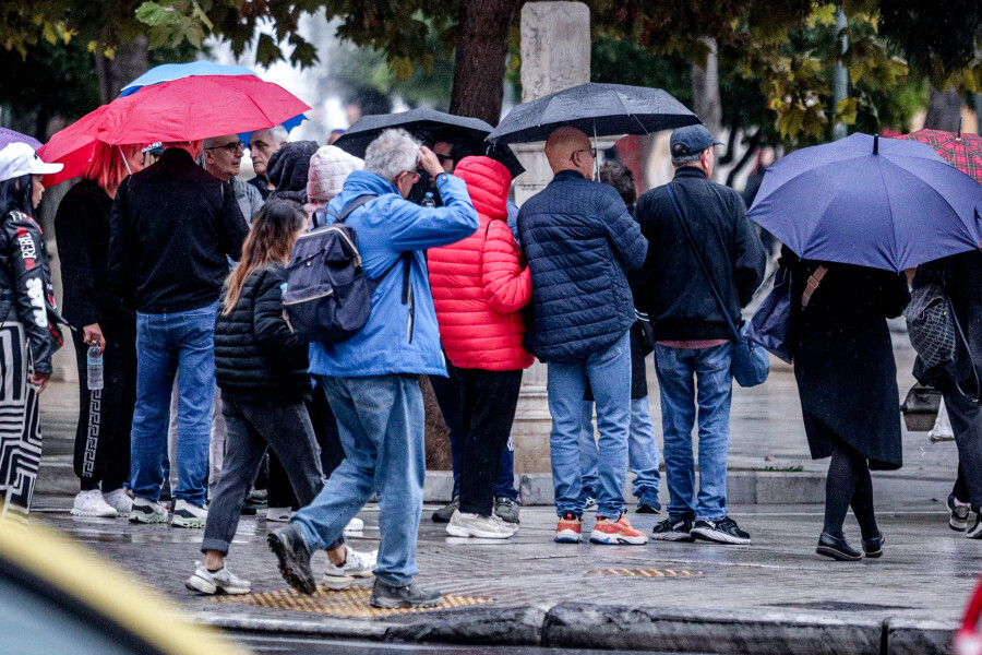 «Κλείδωσε» η αλλαγή του καιρού: Πότε έρχεται φθινόπωρο με «βουτιά» της θερμοκρασίας και βροχές