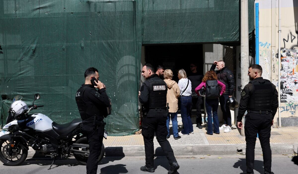 Όχι Θεέ μου: Μπήκε στον ΕΦΚΑ, τραυμάτισε υπάλληλο – Πυροβόλησε άλλα τρία άτομα στο Εφετείο στη Λουκάρεως