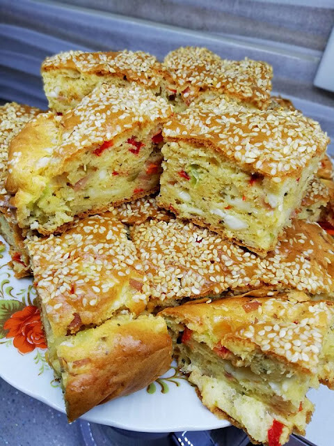 Το αλμυρό κέικ είναι η ιδανική λύση για ένα γρήγορο σνακ, ή για το κολατσιό στο σχολείο .