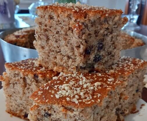 Αφράτο κέικ Σαρακοστής που μοσχοβολά πορτοκάλι