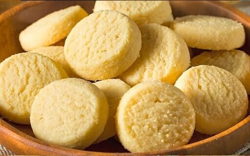 Βούτυρο, αλεύρι, ζάχαρη και κρύο νερό! Αυτά τα μπισκότα είναι πραγματικά ακαταμάχητα!!