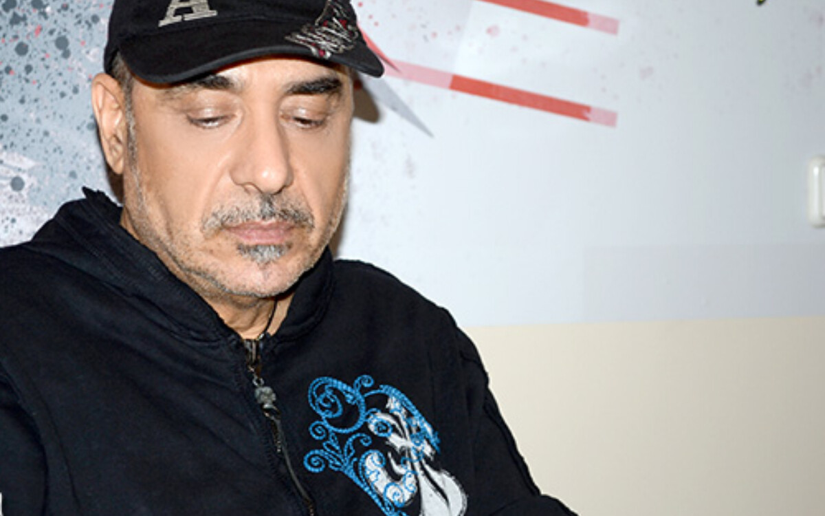 Ο Νότης Σφακιανάκης βρίσκεται σε Tεpάστιo ΣOK μετά τον θάvατo της γυναίκας του