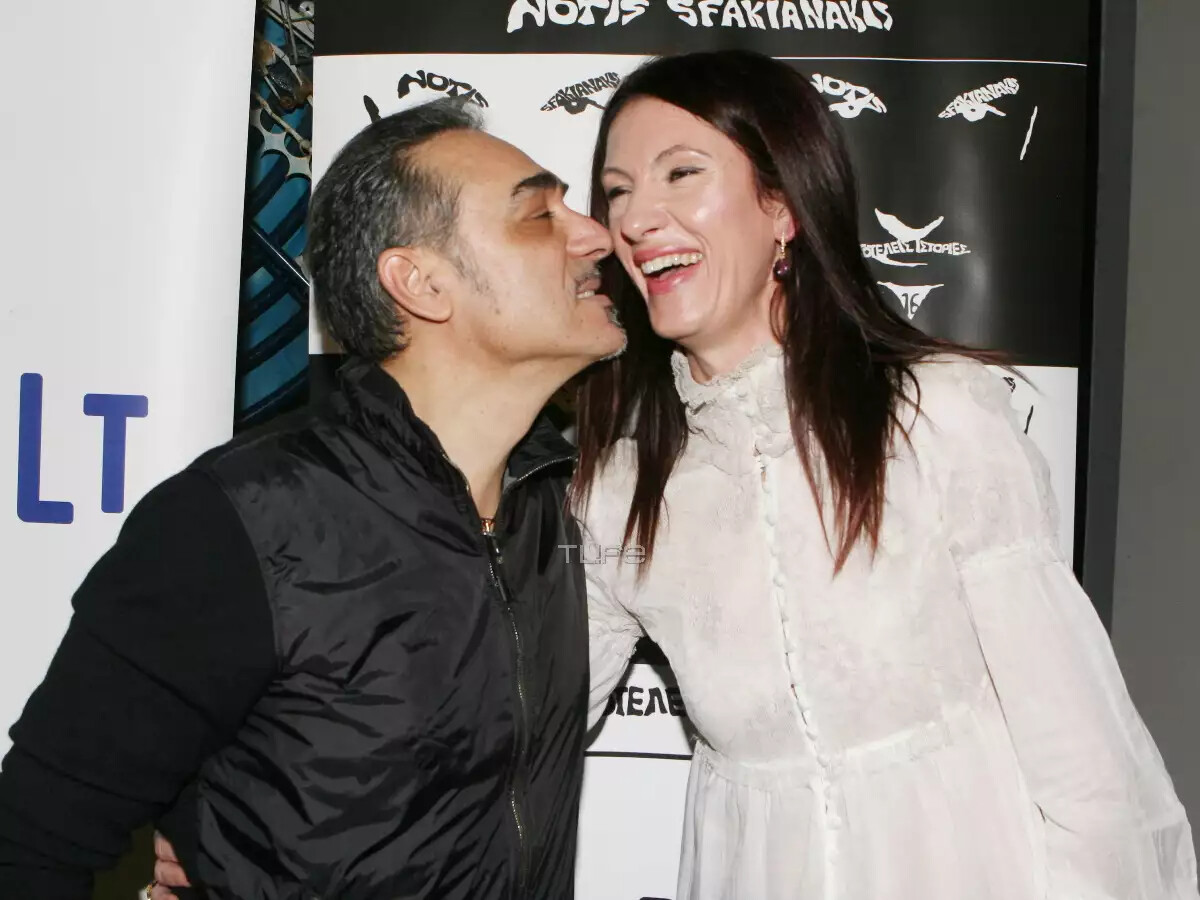 Ανατριχίλα – Το προφητικό τραγούδι του Νότη Σφακιανάκη για τον θάνατο της συζύγου του