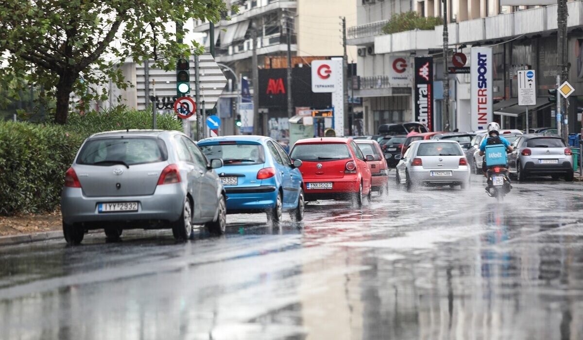 Έρχονται μπόρες στην Αττική το Σάββατο – Τι ώρα θα βρέξει