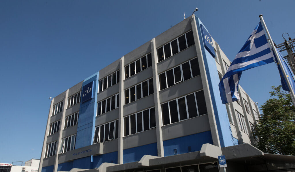 Για πρώτη φορά τόσο μικρή διαφορά: Η δημοσκόπηση που πάγωσε τη ΝΔ φέρνει τα πάνω κάτω