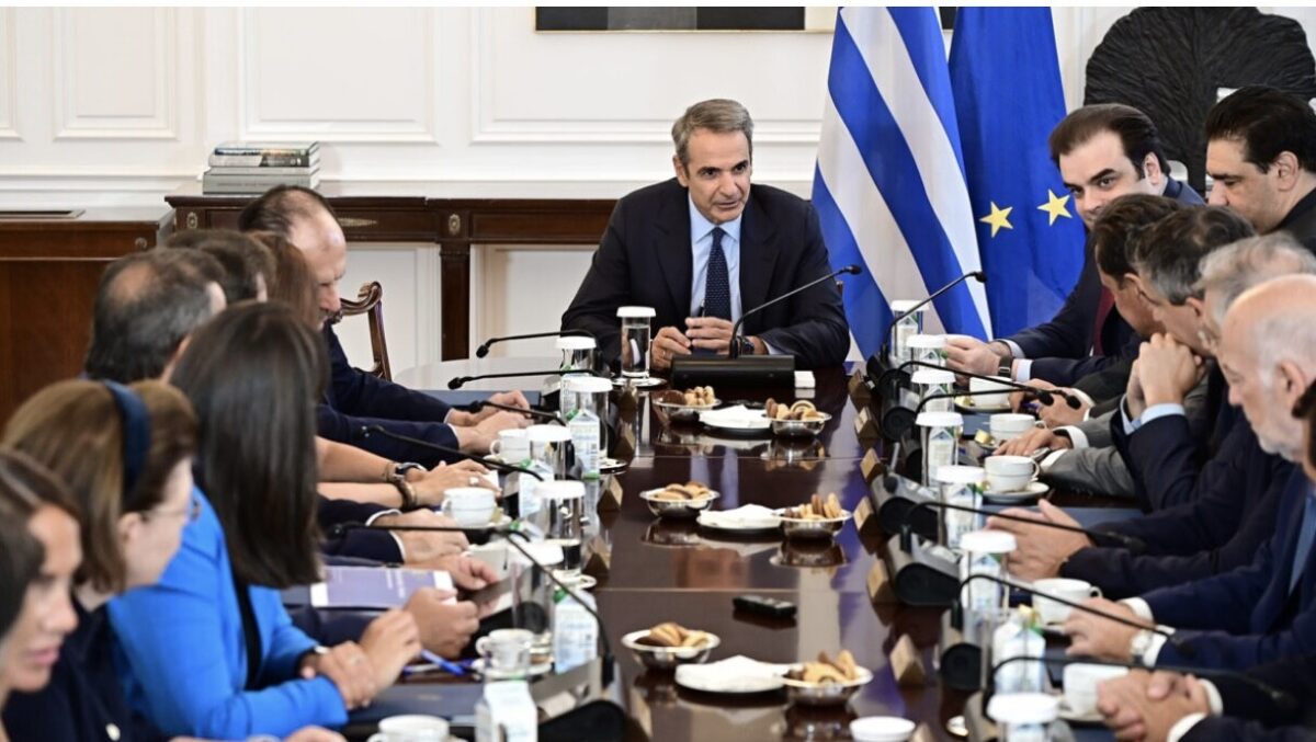 Ραγδαίες εξελίξεις τις επόμενες ώρες: Αλλαγές υπουργών, άρσεις ασυλίας