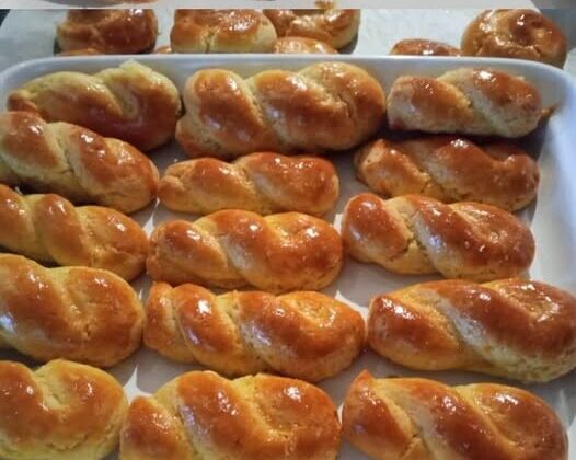 Αυτά τα αφράτα κουλουράκια πορτοκαλιού είναι εύκολα, γρήγορα και αρωματικά