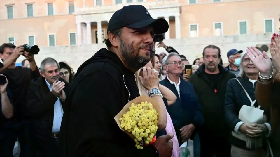 ΣOK Ο ΛΟΓΟΣ ΠΟΥ ΛIΠOΘYMIΣE Ο ΠΑΝΟΣ ΡΟΥΤΣΙ ΣΤΟ ΣΥΝΤΑΓΜΑ