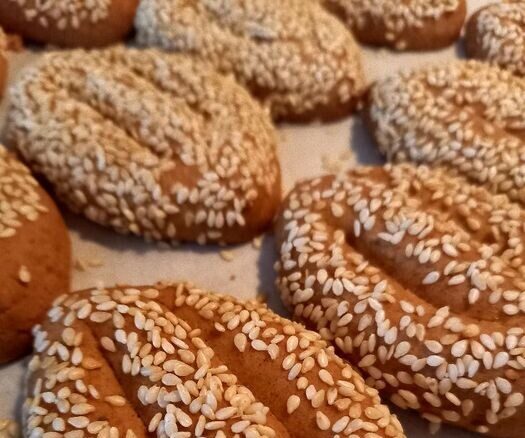 Τα πιο μυρωδάτα νηστίσιμα κουλουράκια κανέλας – μοσχοβολάει όλο το σπίτι!