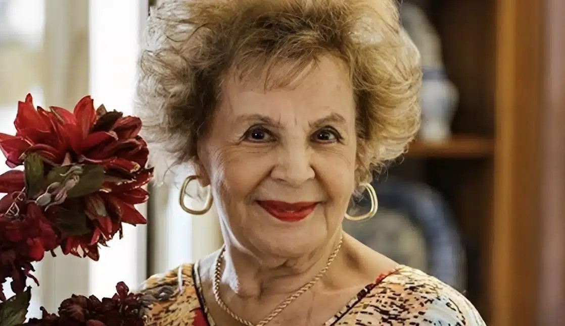 Ζει μόνη της στα 95 η γνωστή ηθοποιός και διάσημη χορεύτρια του ελληνικού κινηματογράφου