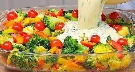 Λαχανόσουπα χαμηλών θερμίδων: Εύκολη συνταγή για ελαφριά διατροφή