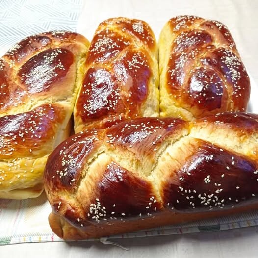 Αφράτο τσουρέκι με ίνες και άρωμα μαστίχας – Η παραδοσιακή συνταγή που πετυχαίνει πάντα