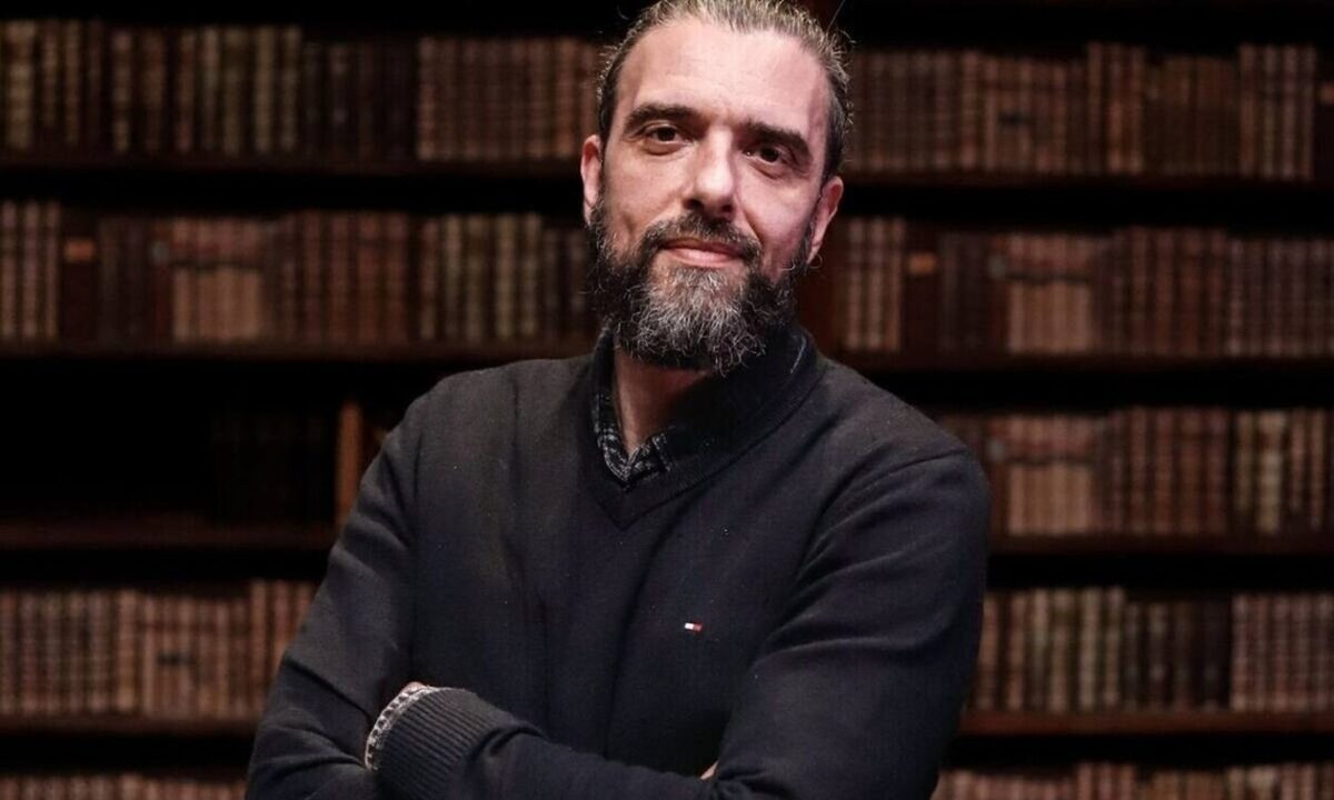 Σωτήρης Τσαφούλιας: «Μόνο στην Ελλάδα ο καλλιτέχνης πρέπει να είναι αριστερός και άπλυτος»