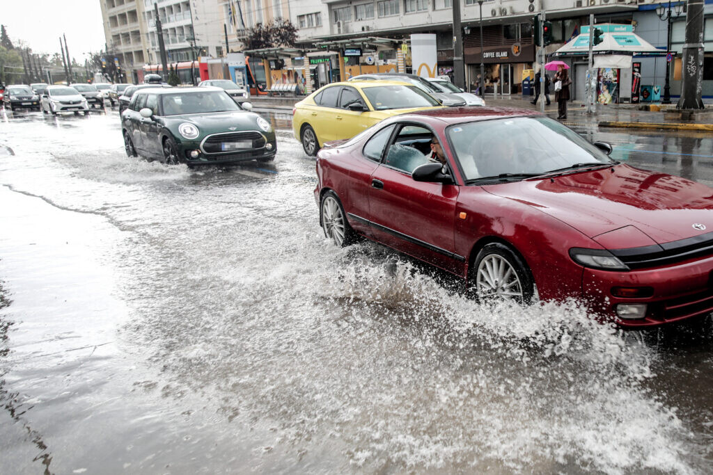 Αγριεύει ο καιρός: Πού και πότε θα χτυπήσουν ισχυρές καταιγίδες και θυελλώδεις άνεμοι