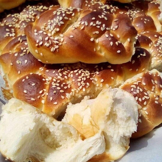 Τα νηστίσιμα τσουρεκάκια που έφτιαχνε η μαμά μου και μοσχοβολούσε το σπίτι – Ένα κόλπο και βγήκαν πιο αφράτα από ποτέ!