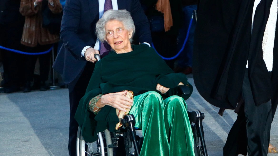 ΣΕ ΛΑΙΚΟ ΠΡΟΣΚΥΝΗΜΑ Η ΣΟΡΟΣ ΤΗΣ ΠΡΙΓΚΙΠΙΣΣΑΣ