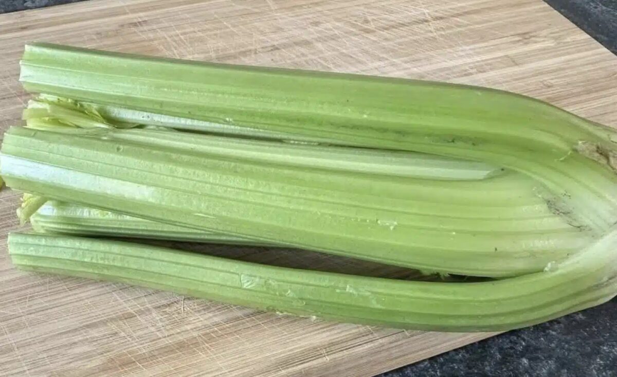 Καθαρίζει το συκώτι 150 φορές πιο αποτελεσματικά από το σκόρδο και το λεμόνι! Η υγιεινή συνταγή της γιαγιάς