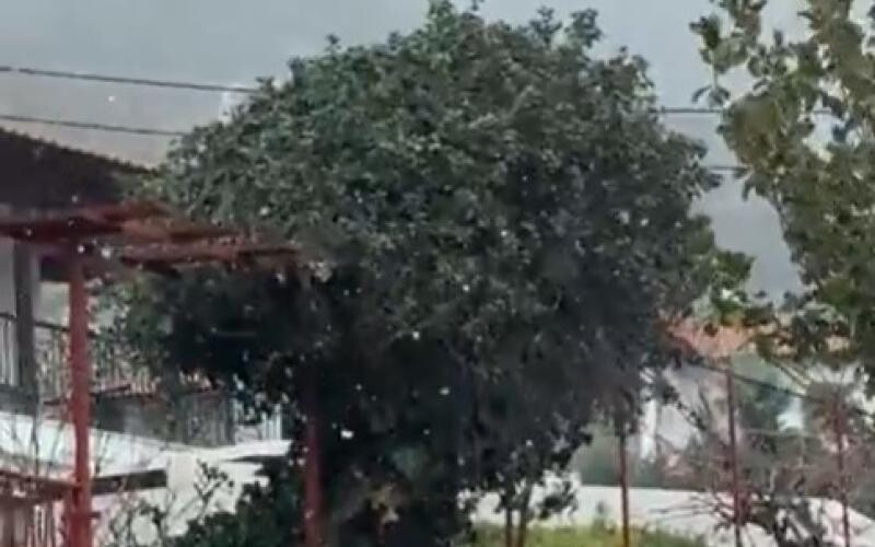 Τώρα: Ξεκίνησε να χιονίζει – Δείτε που και βίντεο