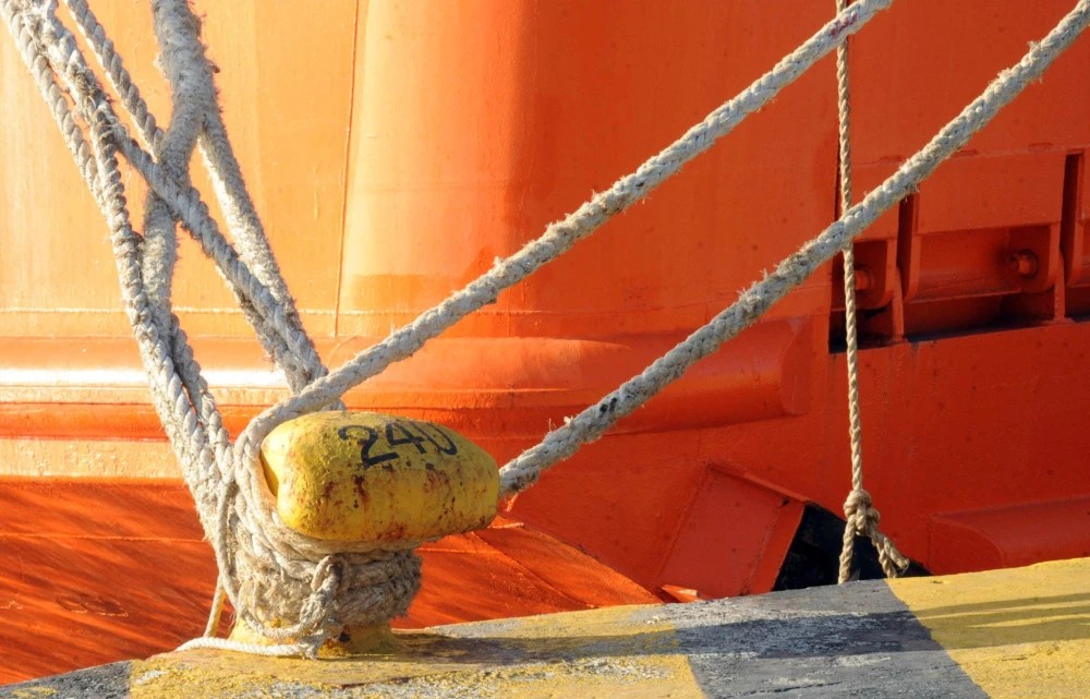 ΕΚΤΑΚΤΟ ΤΩΡΑ: Έχουμε πρόσκρουση πλοίου και απαγόρευση απόπλου