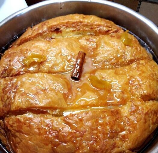 Έφτιαξα αυτό το γαλακτομπούρεκο και όλοι στο σπίτι έλεγαν ότι είναι καλύτερο από ζαχαροπλαστείο!