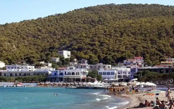 Σουβλατζίδικο σε ελληνικό νησί ψάχνει προσωπικό – Μıσθός στα 2.700 εuρώ, δωpεάν δıαμονή και διατροφή