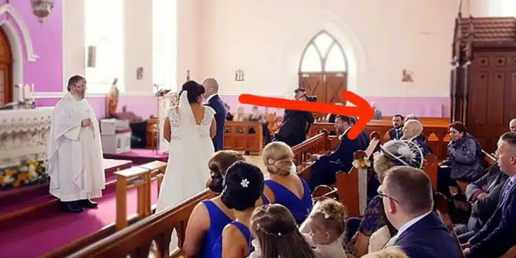 Ενώ ήταν έτοιμοι να παντρευτούν, μια φωνή διέκοψε την τελετή. Μόλις η νύφη γύρισε και είδε ποιος ήταν, την κόπηκαν τα γόνατα