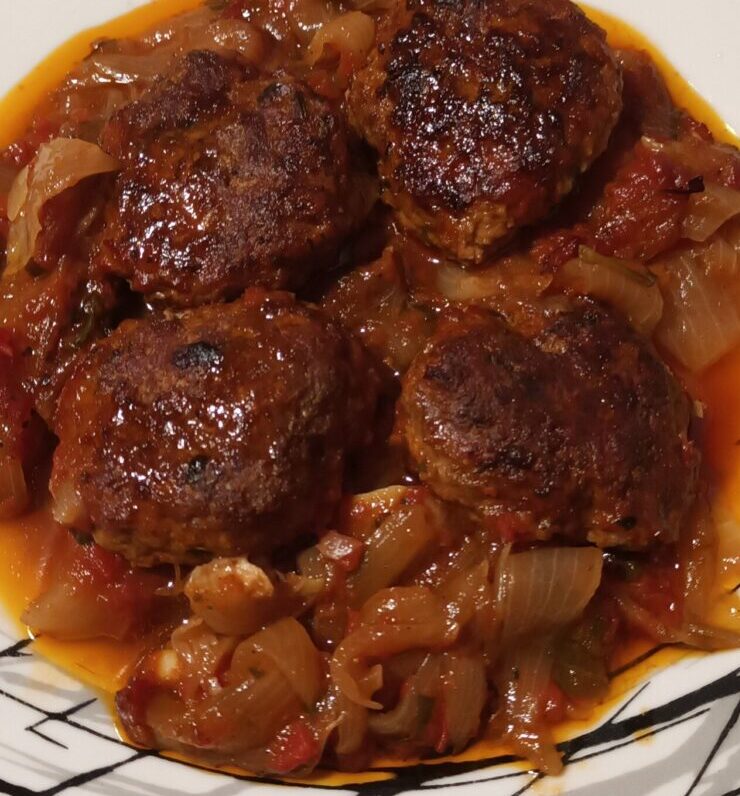 Το μυστικό για αφράτους κεφτέδες στο φούρνο που δεν στεγνώνουν