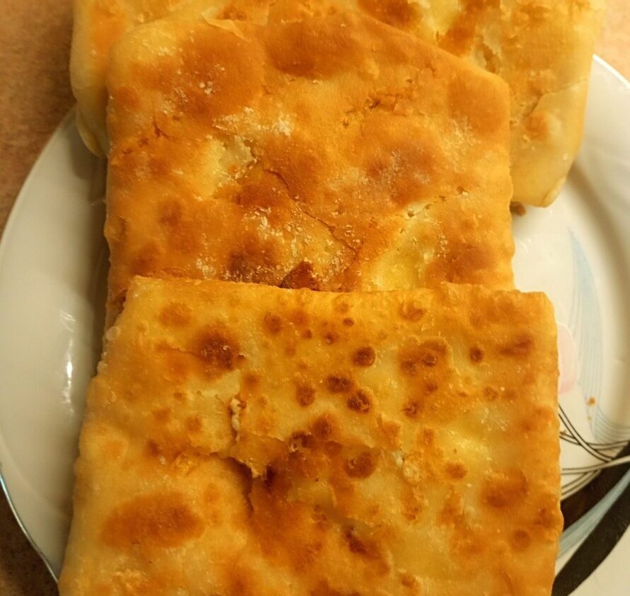 Τα αυθεντικά τυροπιτάρια της Κύμης! Τραγανά απ’ έξω, αφράτα μέσα και γίνονται πανεύκολα