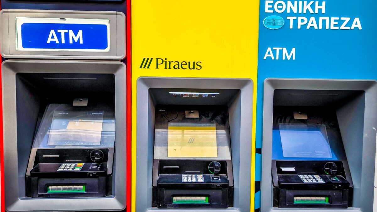 Νέο χαράτσι από τις τράπεζες: Αν έχεις λογαριασμό, θα πληρώνεις συνδρομή!